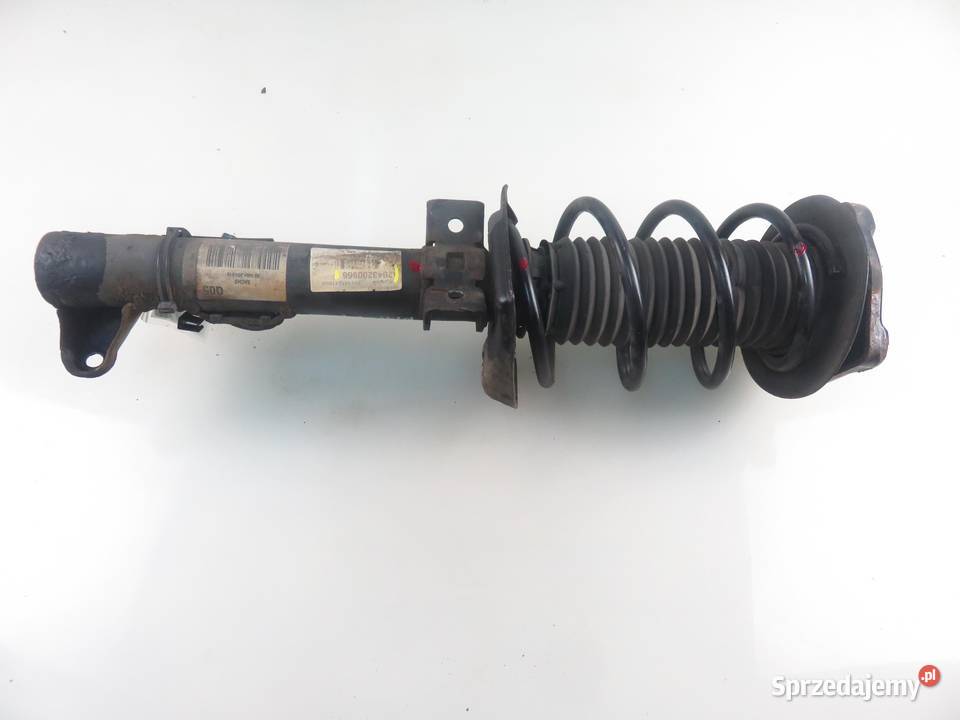 MCPERSON PRAWY PRZEDNI MERCEDES S204 C 200 CDI osobowe