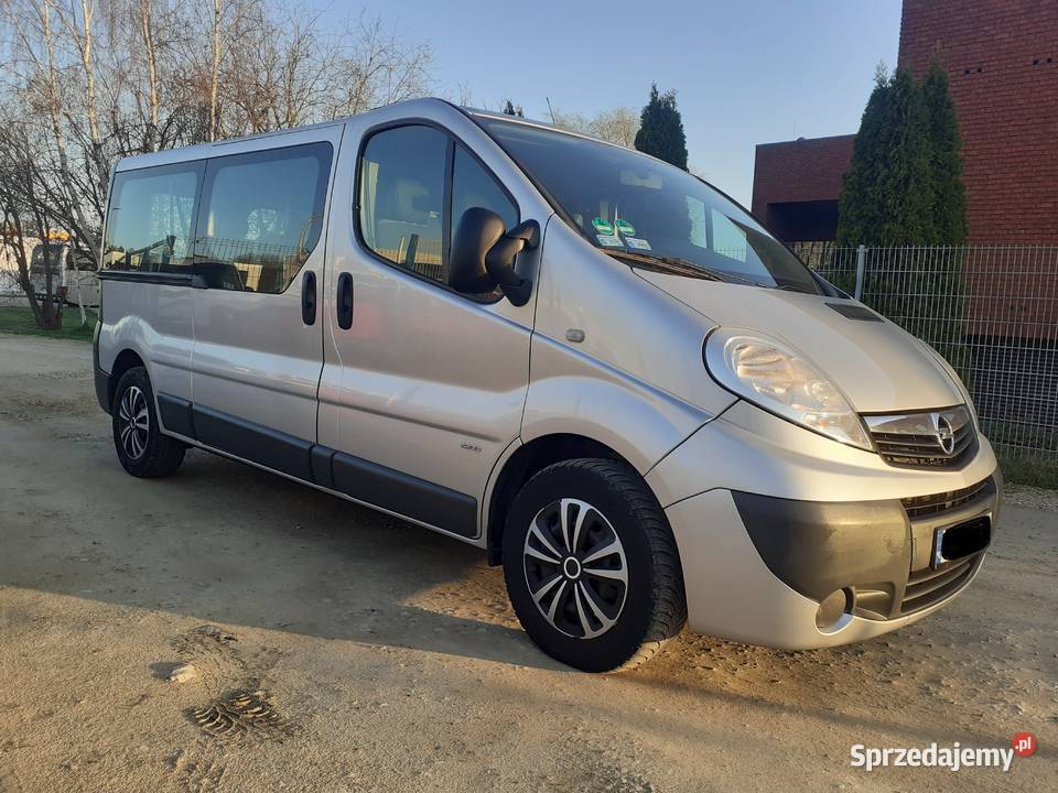 Opel Vivaro 20 Long 9 osobowe NAWIEWY NA KAŻDY sprzedam