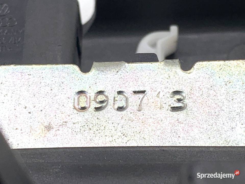 ZAMEK KLAPY TYŁ SKODA YETI Crossover 5L6827505C