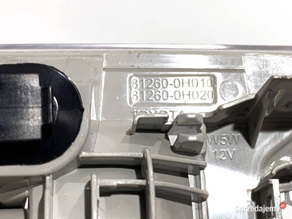 LAMPA SUFITOWA TOYOTA AYGO II 812600H010