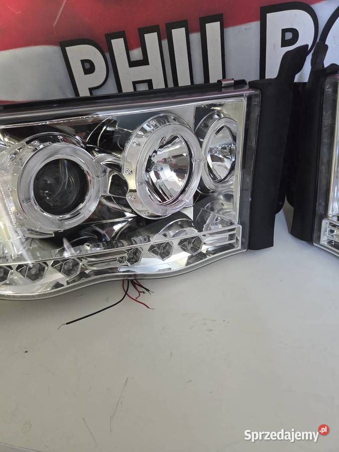 REFLEKTORY TUNING DODGE RAM 150025003500 0206 R Lampy tylne Kawnice