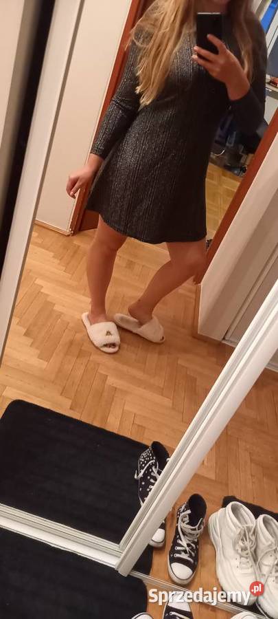 Sukienka sylwestrowa z długim rękawem Warszawa