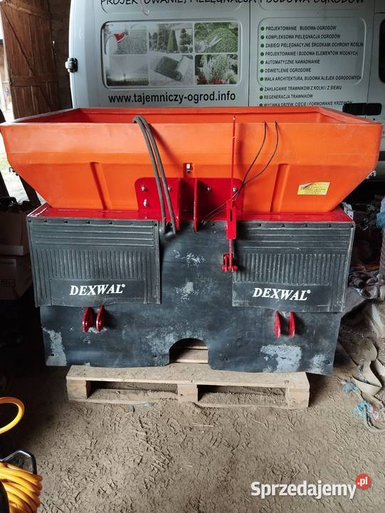 Rozsiewacz nawozu Pierocice