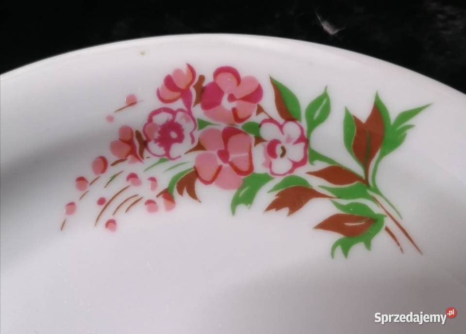 Uroczy talerzyk z Wałbrzycha piękna porcelana z Sosnowiec