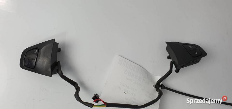 PRZYCISKI MULTIFUNKCJA KIEROWNICY TRAFIC III Lipno