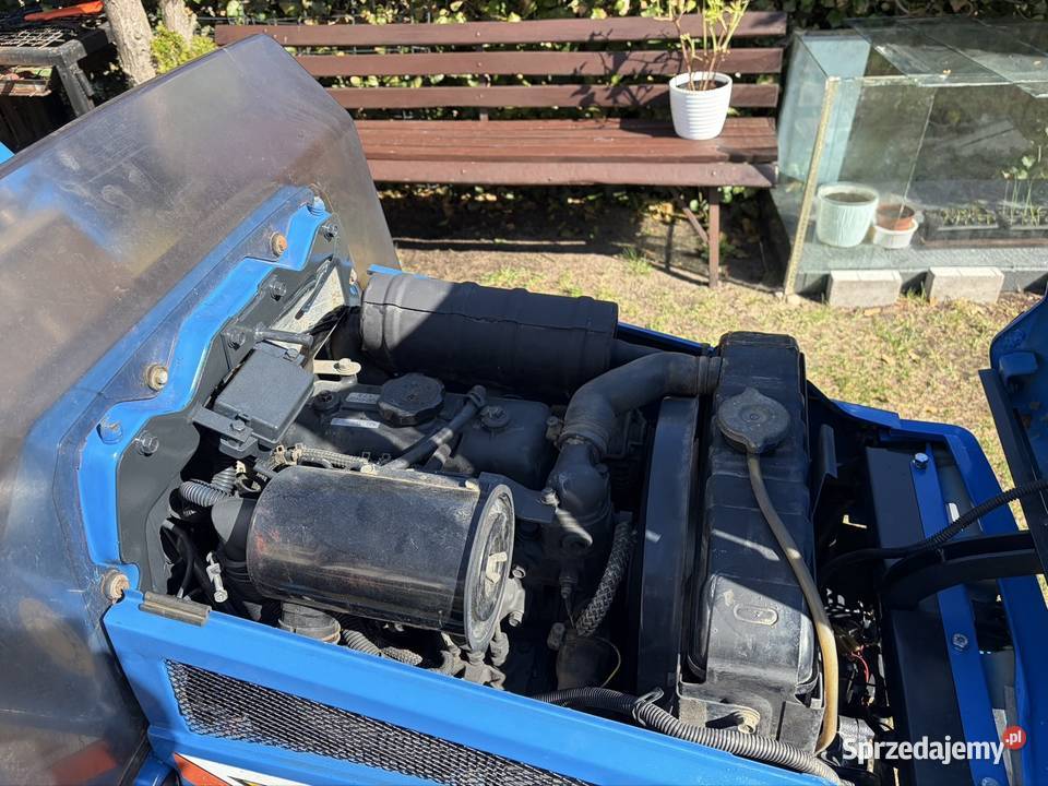 Iseki TU175 4x4 z glebogryzarką Skrzynia biegów Manualna