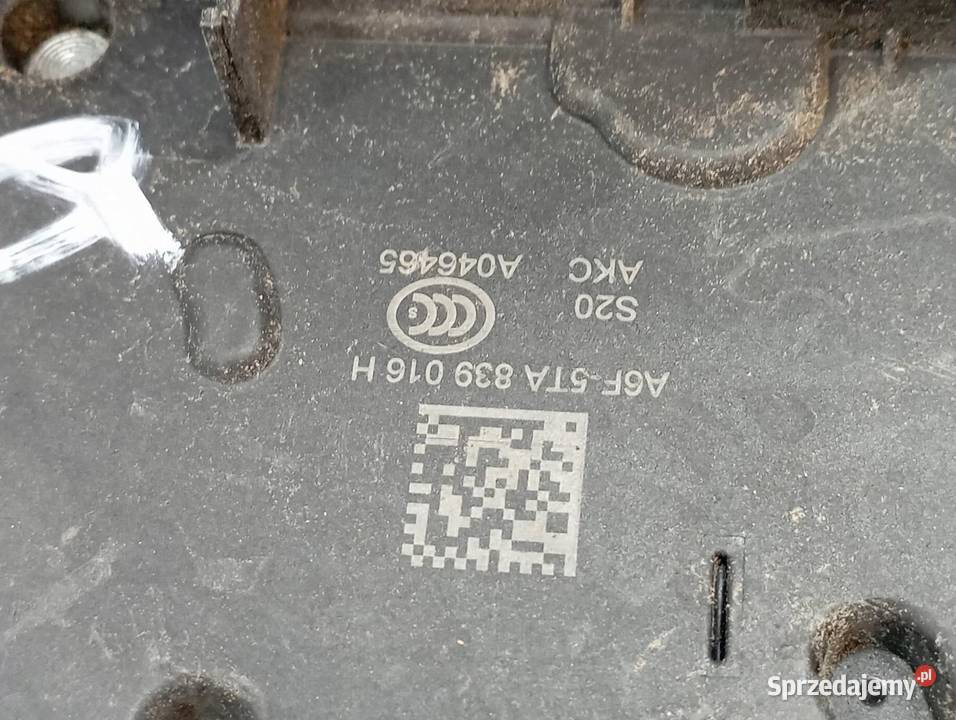 ZAMEK DRZWI TYŁ PRAWY 5TA839016H Skoda Superb