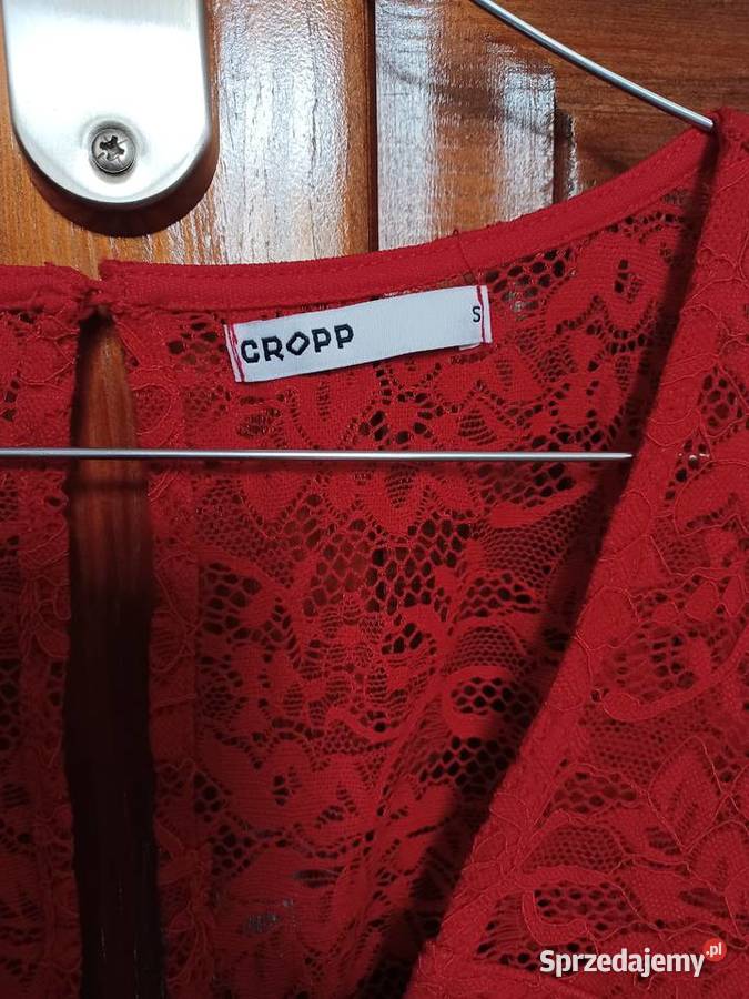 Czerwona koronkowa sukienka Cropp rozmiar S bez Koronkowa Rzeszów