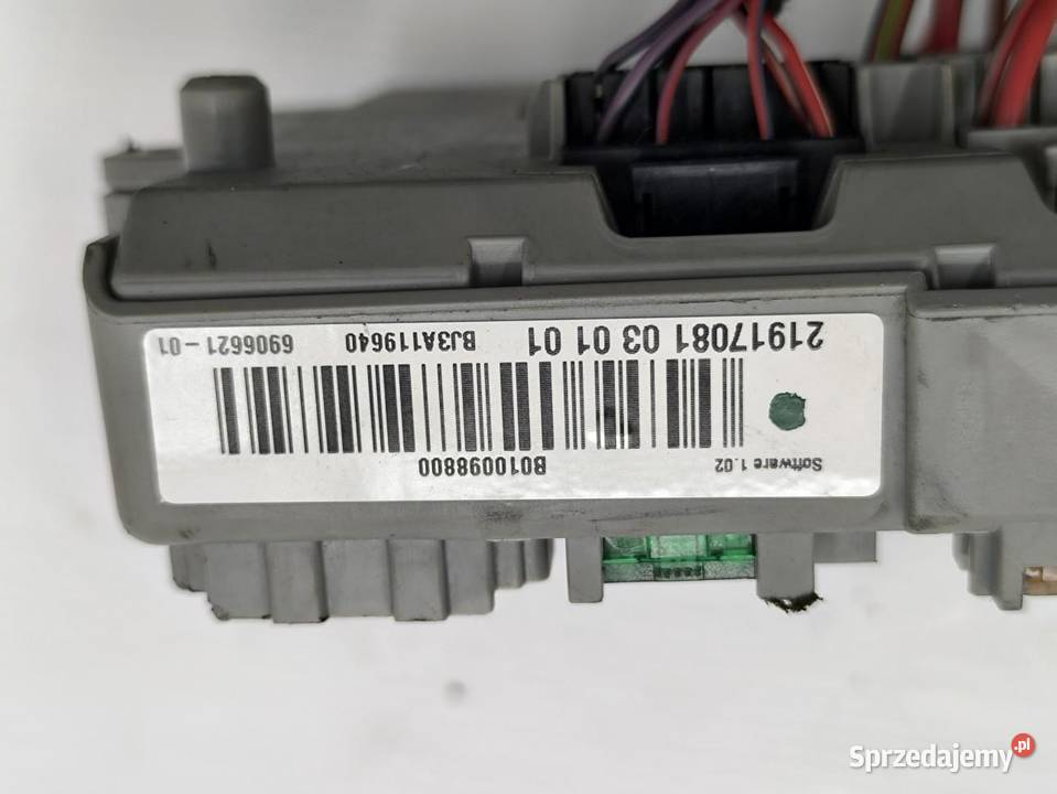 SKRZYNKA BEZPIECZNIKÓW BMW E90 20D 6906621