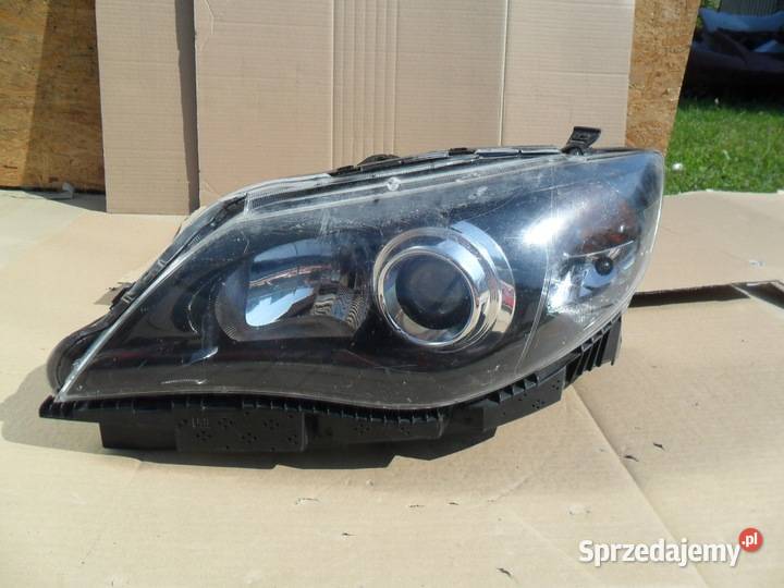 Subaru Impreza Xenon prawy 20802011