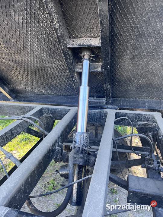 Sprzedam przyczepę rolniczą wywrotkę Stryków