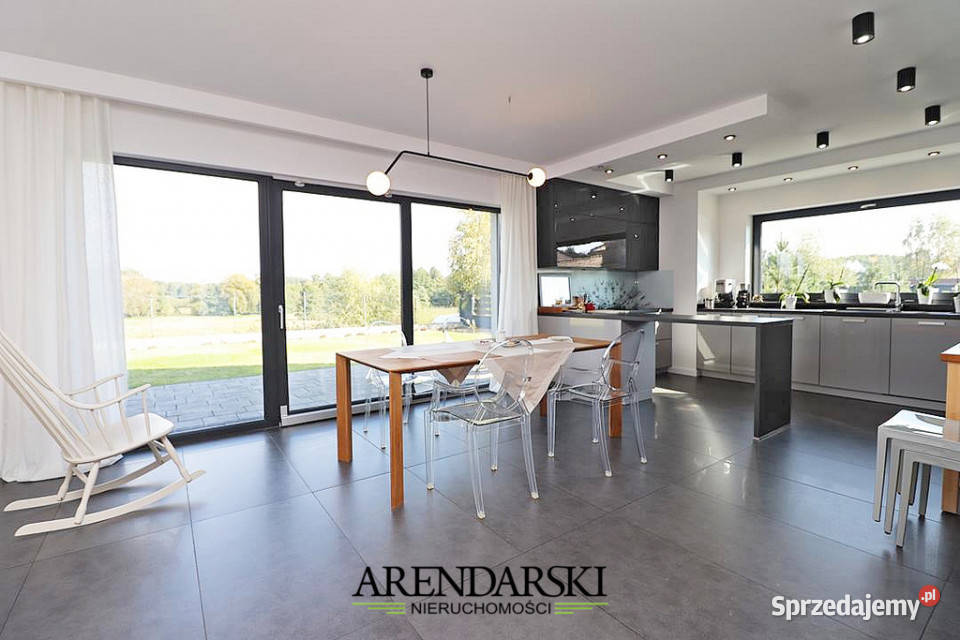 dom w malowniczej okolicy asfalt Chwalęcice