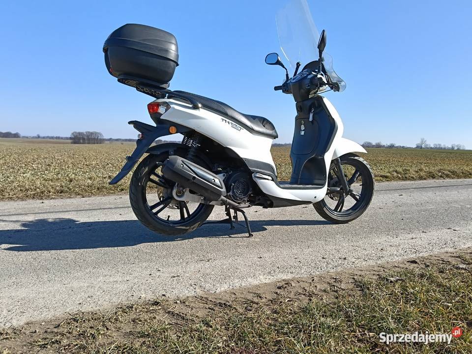 Skuter Peugeot Tweet 125 Gostomia