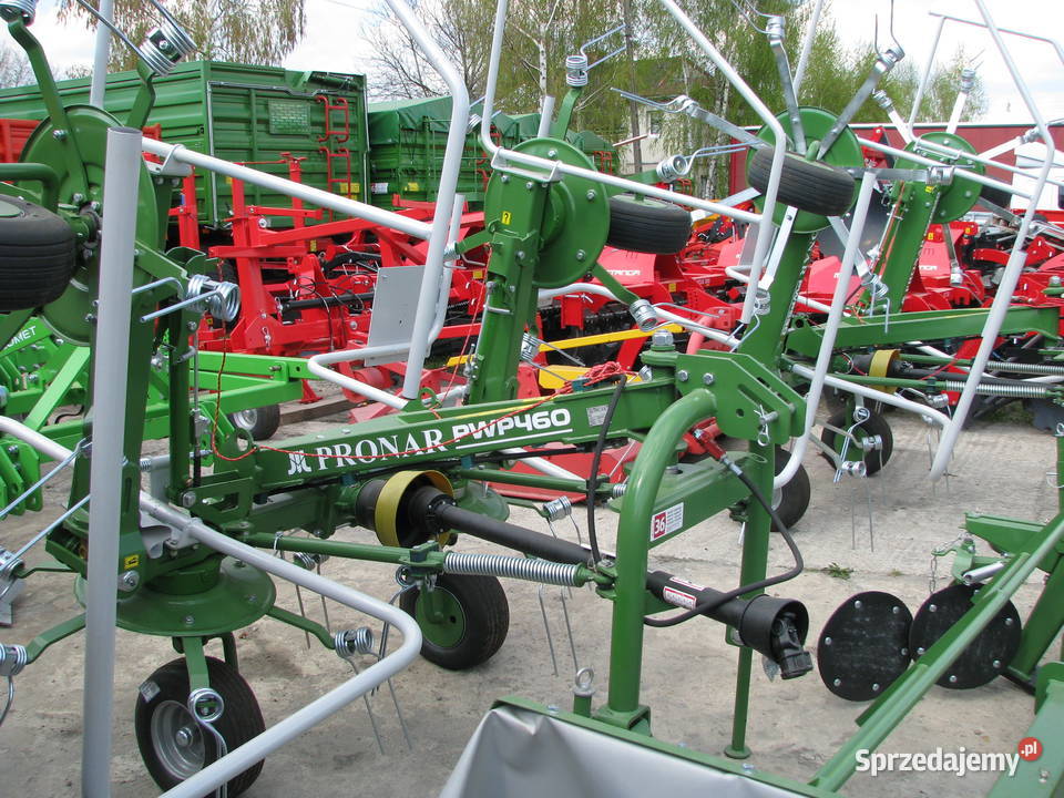 Przetrząsacz pokosów 4 karuzelowy PWP460 PRONAR Opoczno