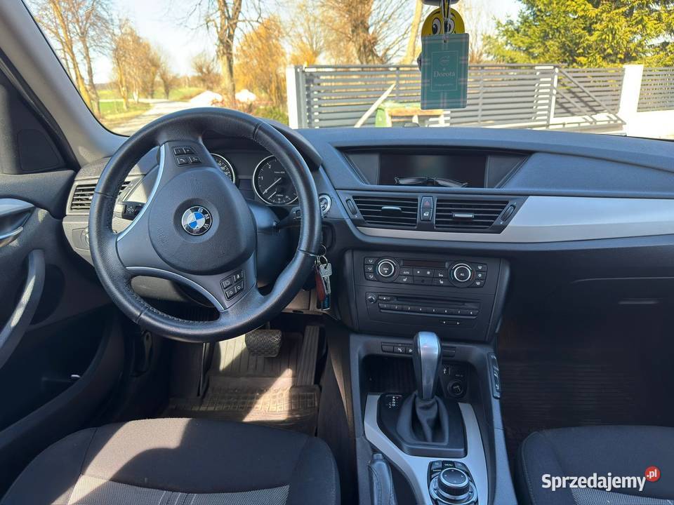BMW X1 20 177 XDRIVE czarny Lubraniec