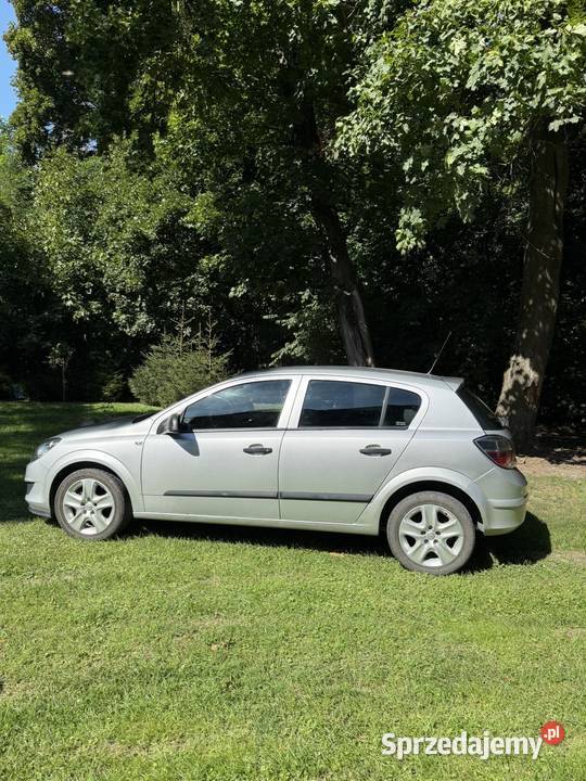 Astra h 16 2011 115 115KM Mrocza