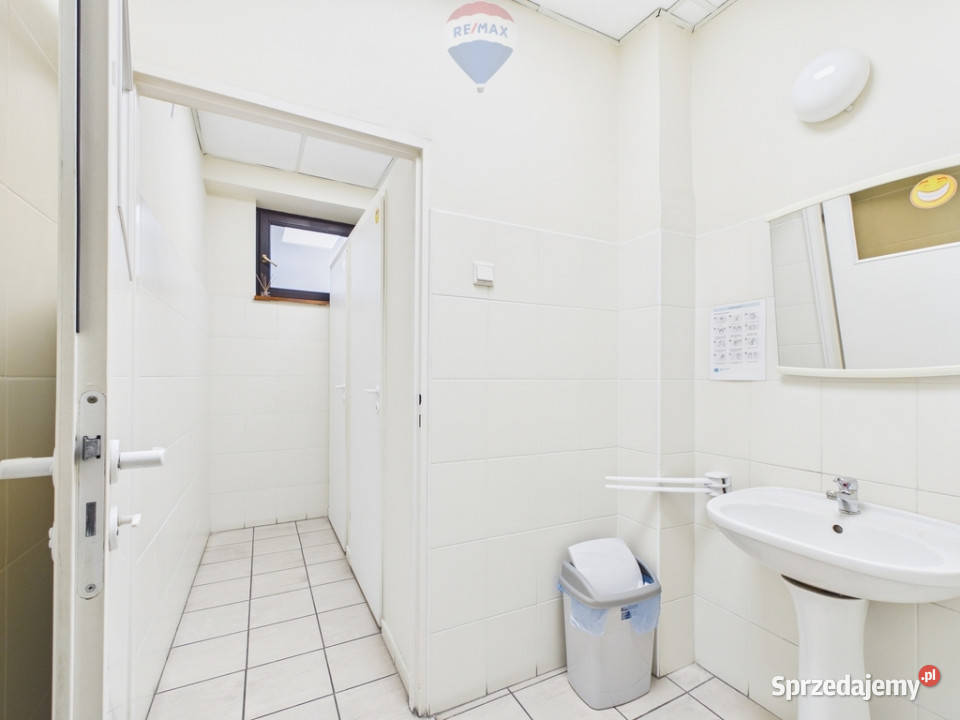 4 pietra w budynku biurowym na wynajem 906m2 Warszawa