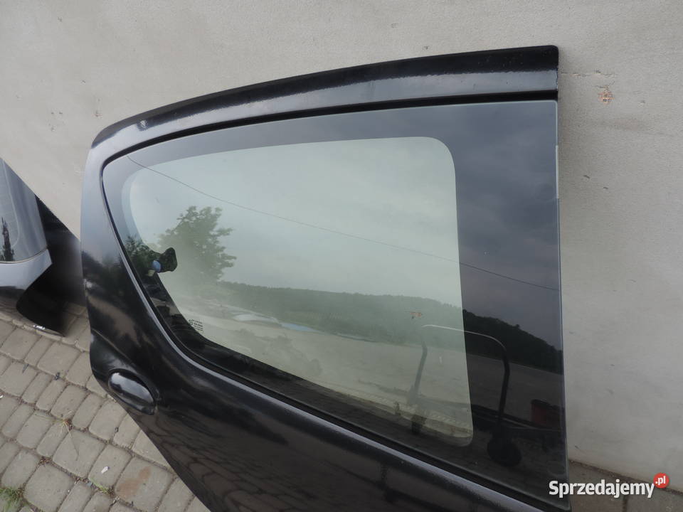 DRZWI TYŁ TYLNE PRAWE TOYOTA AYGO 1 1E0 części blacharskie małopolskie Nowy Sącz
