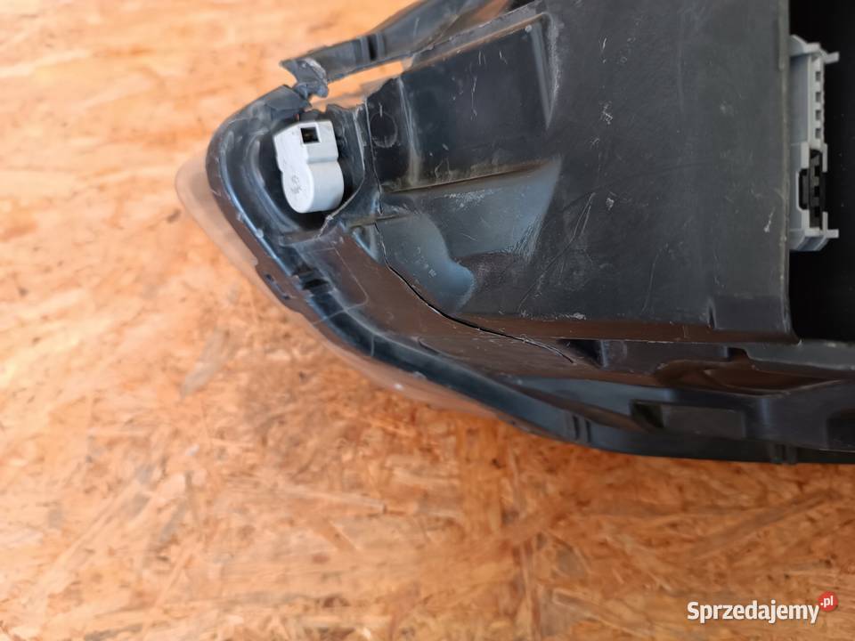LAMPA LEWY PRZÓD EU 31420249 VOLVO XC60 I LIFT osobowe wielkopolskie Nowy Tomyśl sprzedam