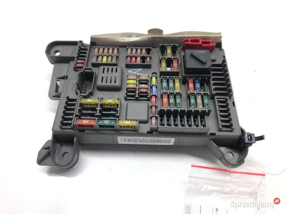 SKRZYNKA BEZPIECZNIKÓW BMW E71 693168703 SUV