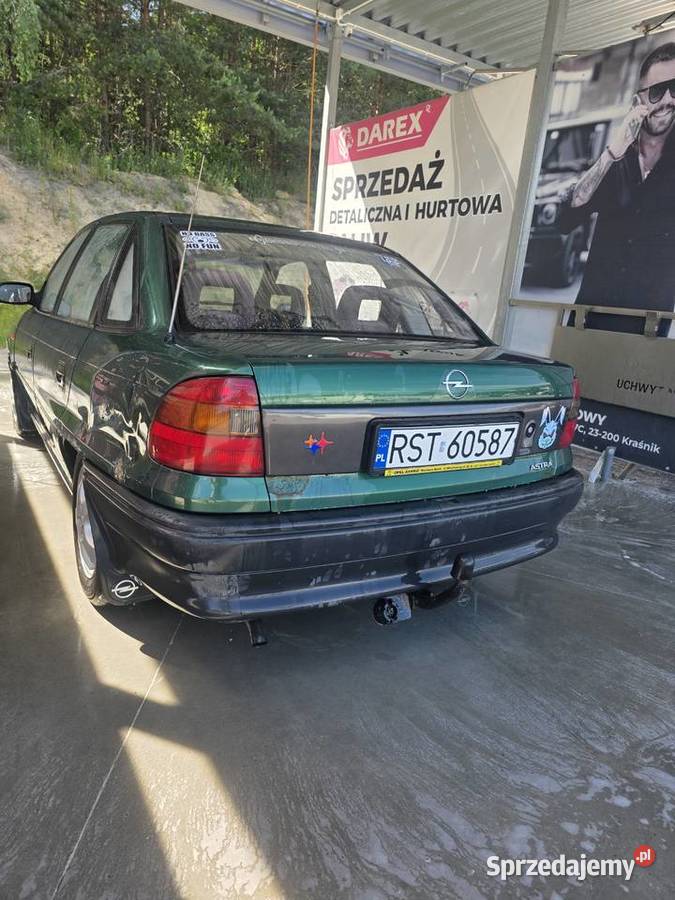 Sprzedam opla astre f 14 1997 8v porsze czytać benzyna Chwałowice