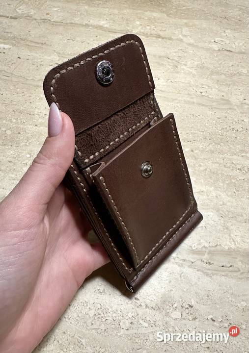 Portfel ręcznie szyty z dodatkową kieszonką na Maciejowice