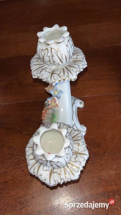 Świecznik z kwiatkami Sygnowany Może ktoś zna tę
