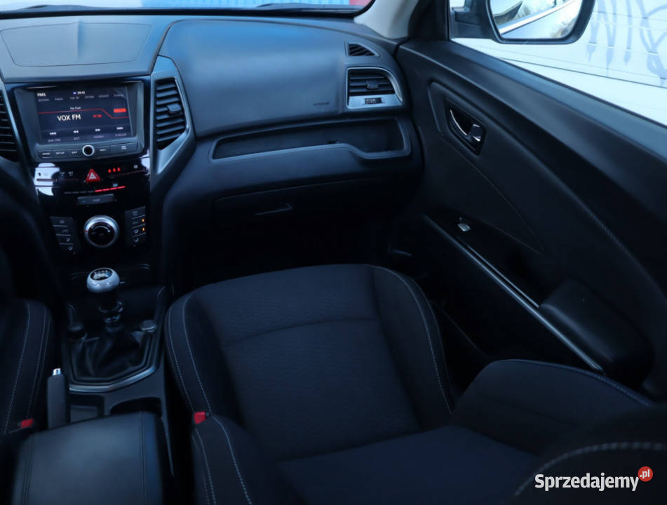SsangYong XLV 16 eXGi czarny łódzkie Łódź sprzedam
