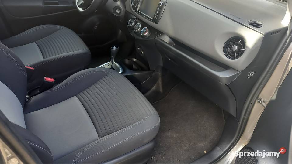 Peugeot 208 krajowy 2019 złoty