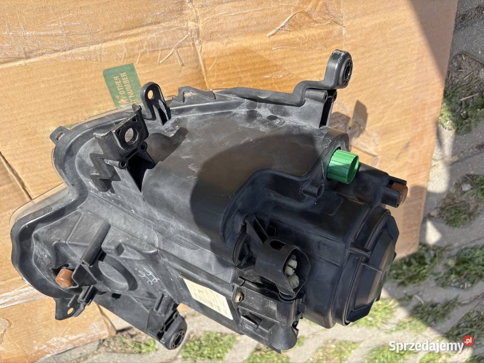 Jeep Cherokee kl przednia lampa strona kierowcy Stare Skoszewy