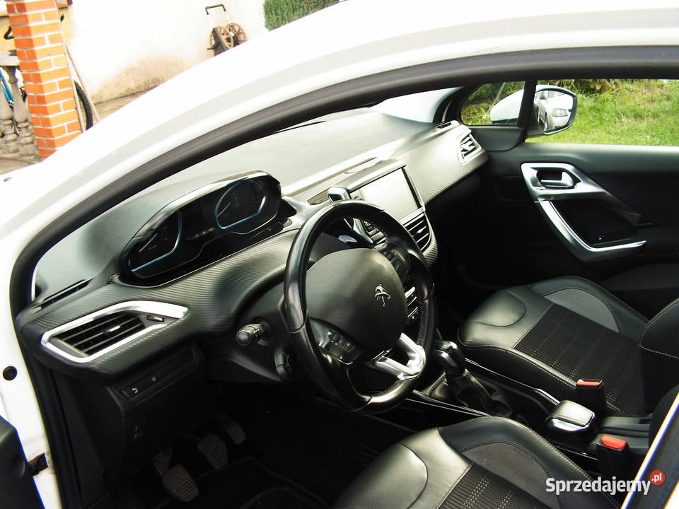 Peugeot 2008 12 Etylina 2018 r ASR (kontrola trakcji) Września sprzedam
