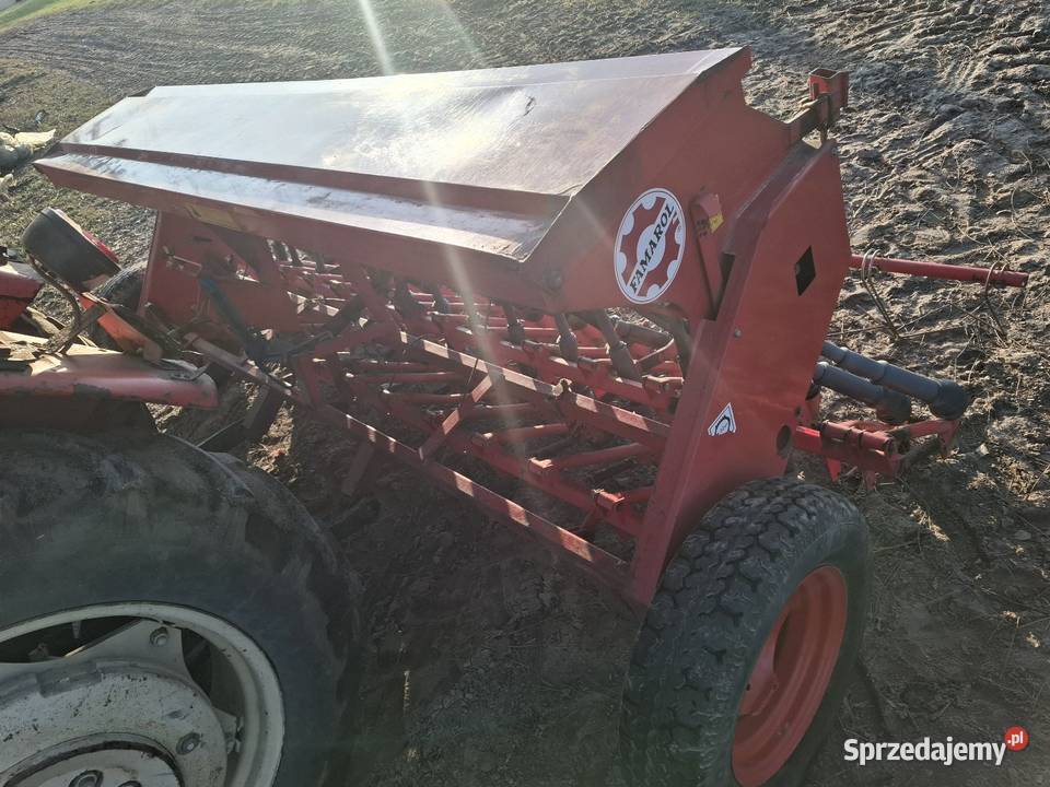 Siewnik famarol 3m Maszyny rolnicze Dobre