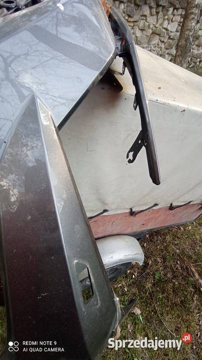 Zderzak przedni robota rav4 hybryd pluding Krawce