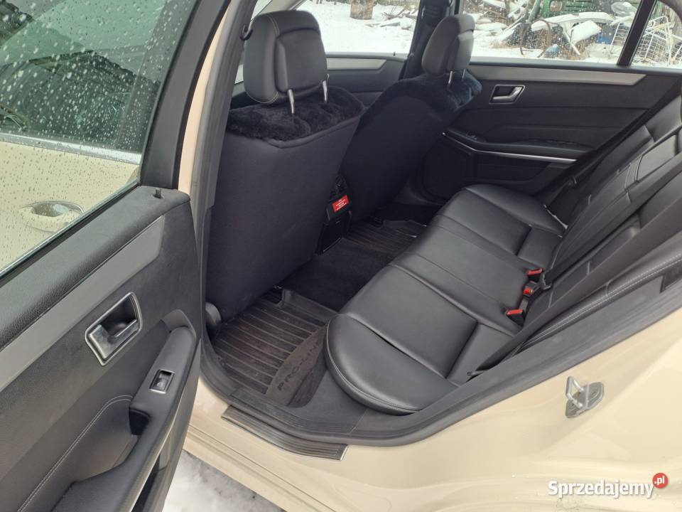 Mercedes E220 Bluetec T Model l9G zmieniarka CD Wronki