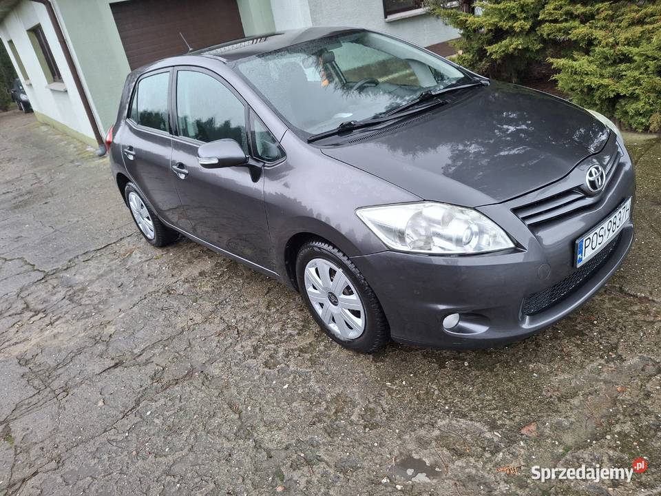 Sprzedam toyota auris lift nieuszkodzony