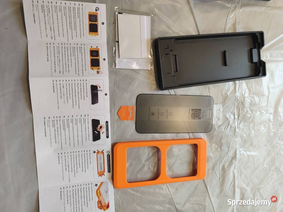 Szkło hartowane z aplikatorem do iPhone 16 Pro