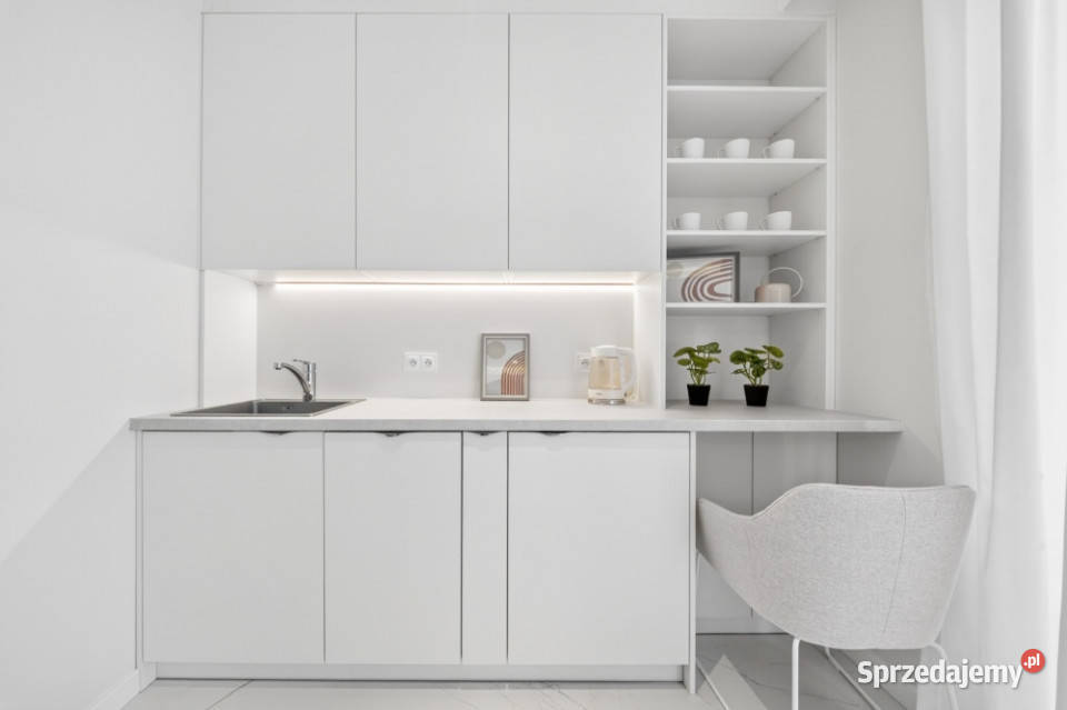 Nowoczesna kawalerka w pełni umeblowana z balkon