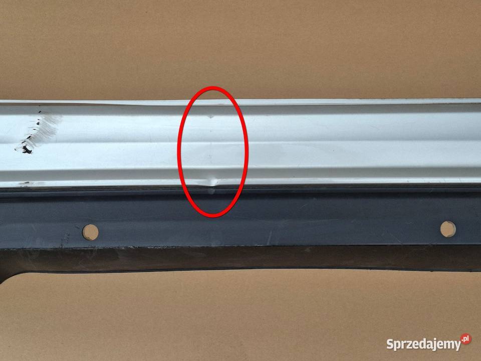 MERCEDES CKLASA W204 LIFT KOMBII AMG ZDERZAK TYŁ Bieleń