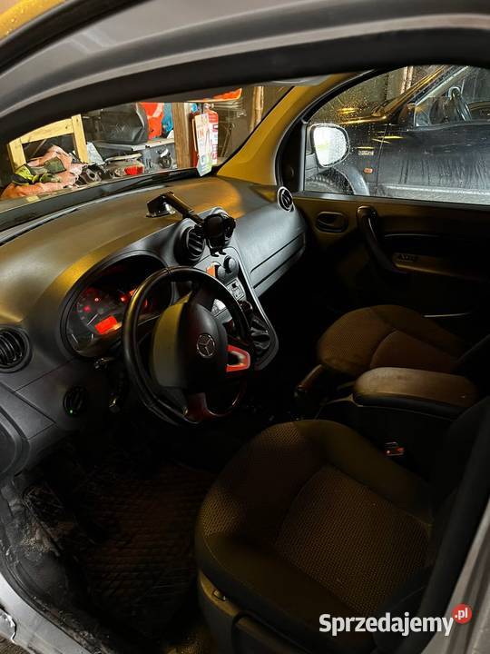 MERCEDES CITAN 109