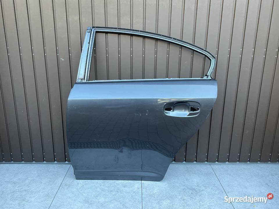 TOYOTA AVENSIS T27 SEDAN 0918 DRZWI LEWY TYŁ Pleszew