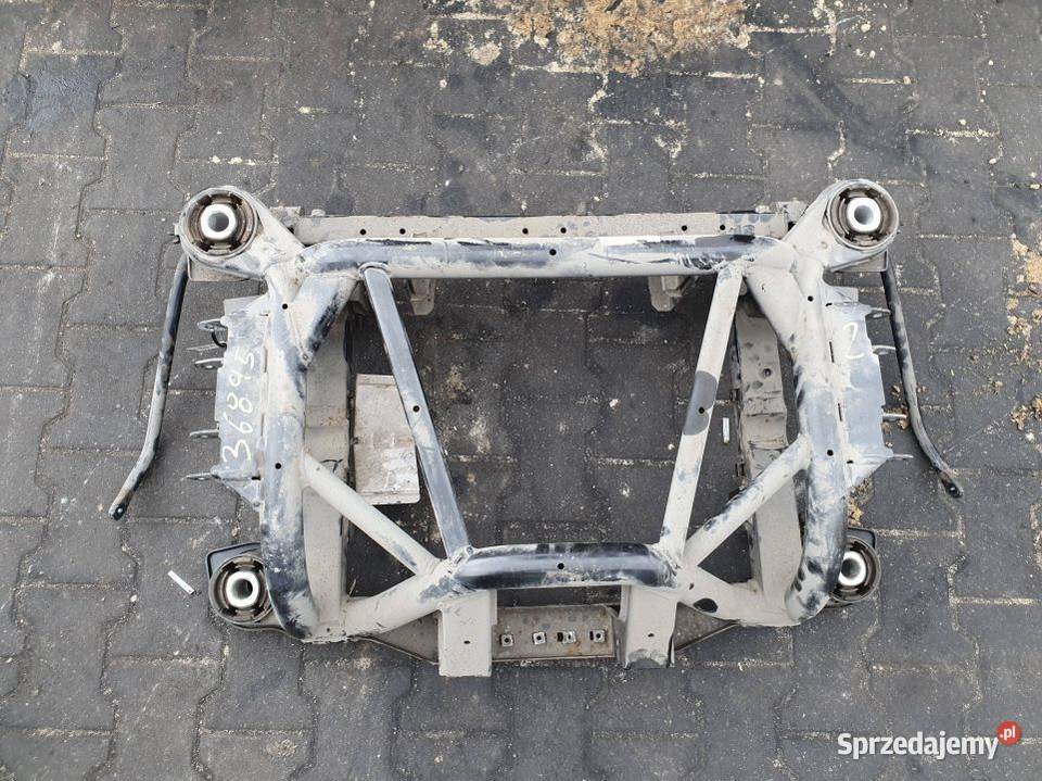 BELKA SANKI TYŁ MASERATI GRANTURISMO MC Sport Części samochodowe