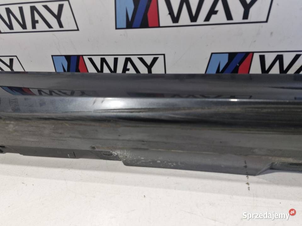 7903888 BWM F10 F11 LISTWA PROGOWA PRAWA B90