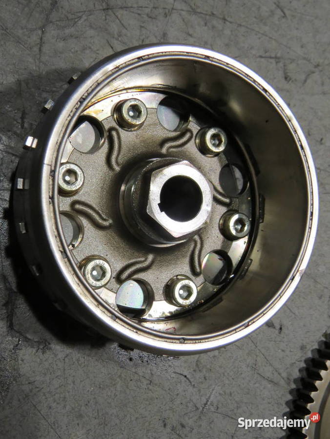 SUZUKI BURGMAN 400 250 N400 K7 10 KOŁO MAGNESOWE Części łódzkie Łódź sprzedam