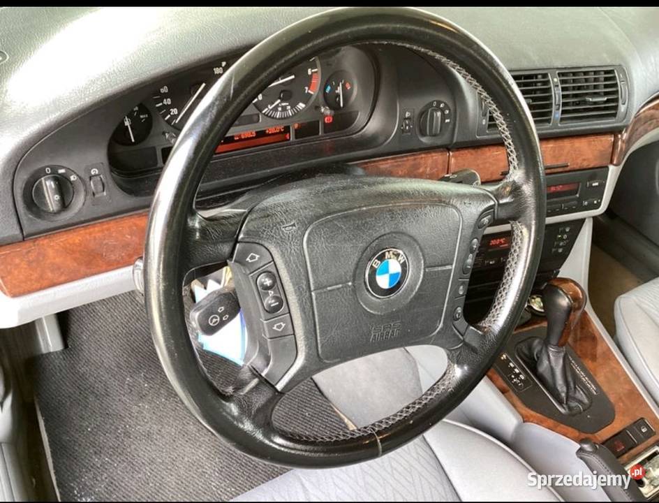 BMW 528iA orientblau super stan niski przebieg z światła do jazdy dziennej sprzedam