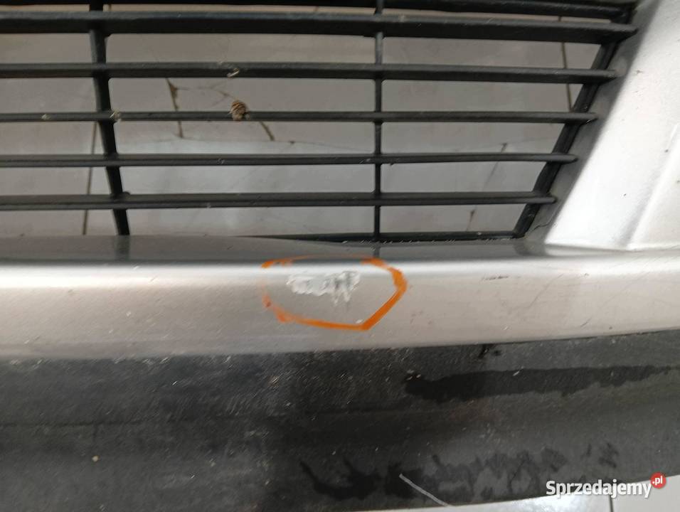 ZDERZAK PRZÓD SREBRNY Opel Vectra III 20022008 C