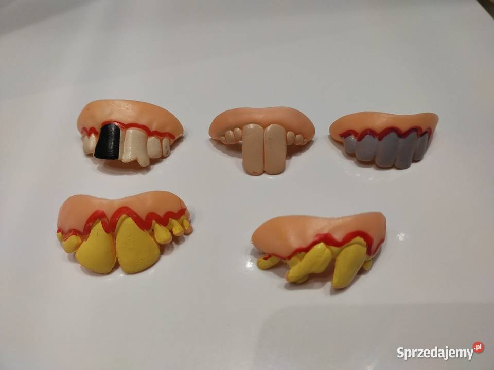 zabawny zestaw sztucznych zębów Toruń