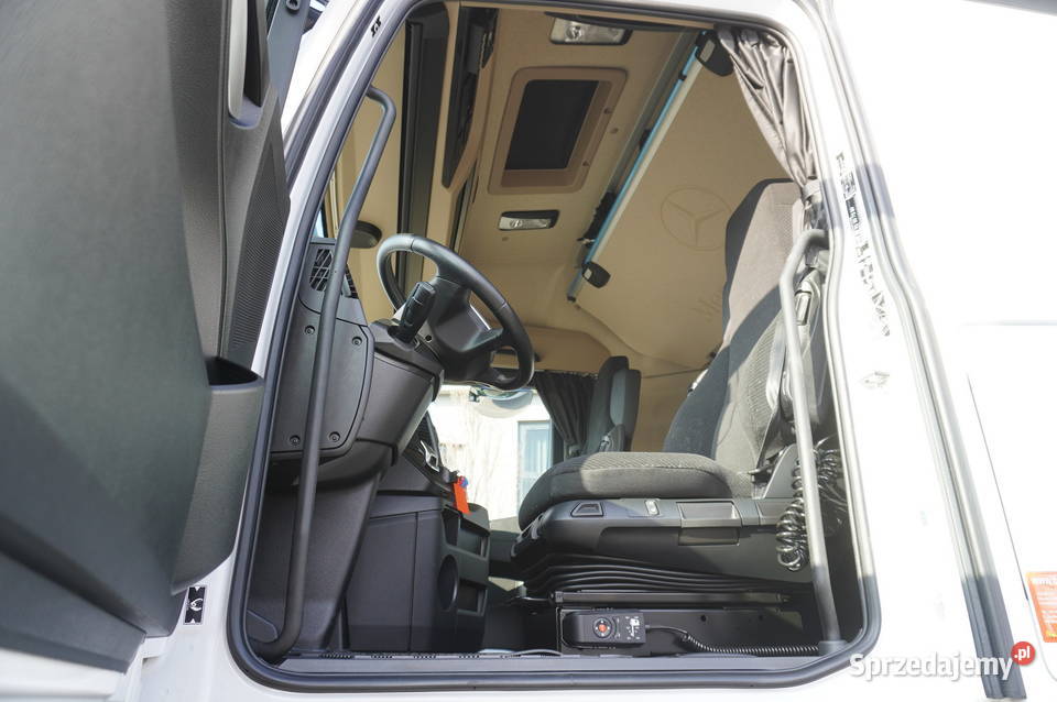 MercedesBenz Actros L 2545 NOWA Chłodnia 450KM małopolskie