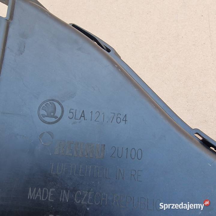 SKODA ENYAQ 5LA WLOT POWIETRZA KIEROWNICA Bieleń