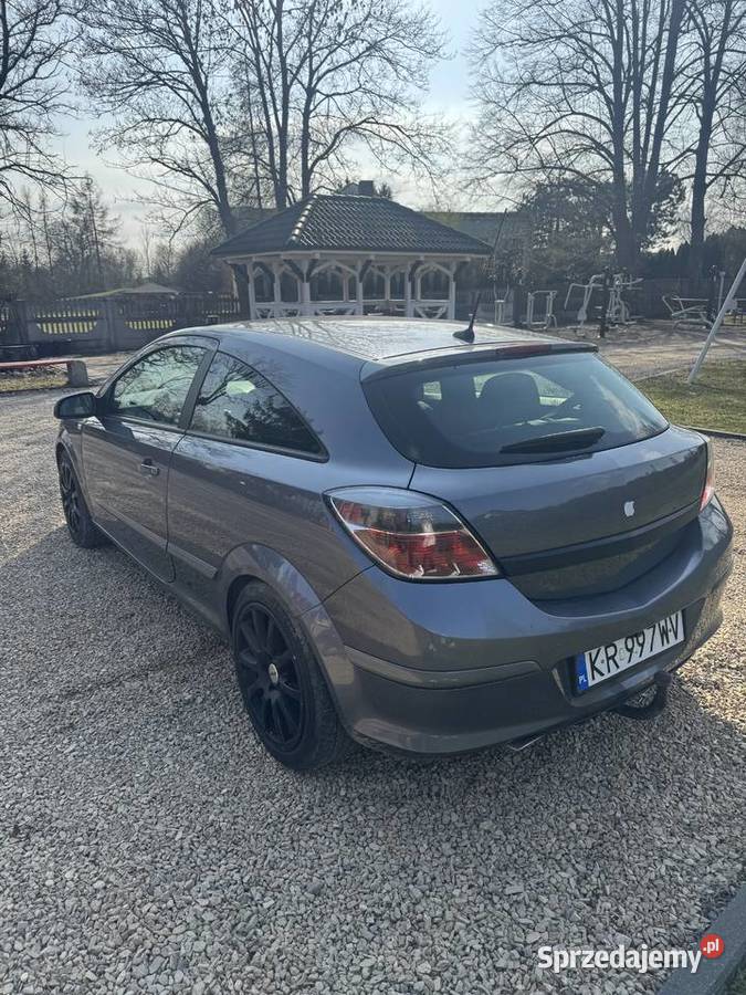 Opel astra h 20t 240 2005r
