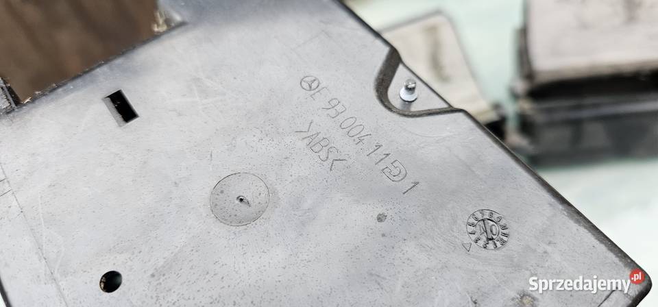 Schowek podłokietnika mercedes w210 avantgarde Pozostałe wielkopolskie Zbąszyń